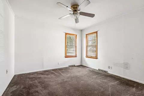Bedroom - 1612 Knoll Ave, Mchenry, IL 60050 photo 3 of 3