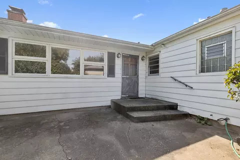 Exterior - 1612 Knoll Ave, Mchenry, IL 60050 photo 5 of 5
