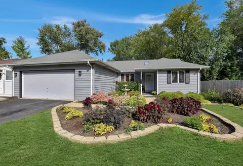 543 S Warren Ave, Palatine, IL 60074