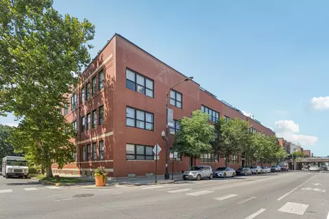 1728 N Damen Ave #101, Chicago, IL 60647