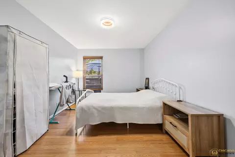 Bedroom - 1977 Kenilworth Cir #D, Hoffman Estates, IL 60169 photo 3 of 5