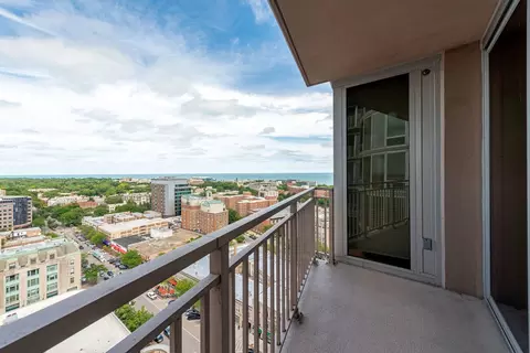 View/Area - 807 Davis St #1907, Evanston, IL 60201 photo 1 of 2