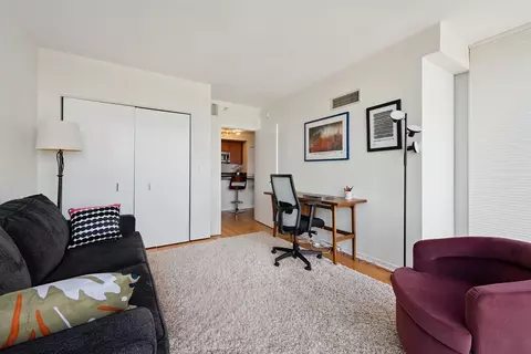 Other - 807 Davis St #1907, Evanston, IL 60201 photo 3 of 5