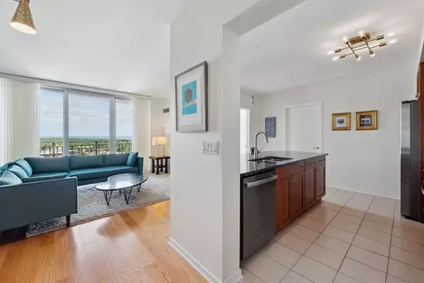 Other - 807 Davis St #1907, Evanston, IL 60201 photo 1 of 5