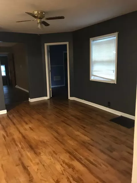 Living - 409 E Douglas St, Bloomington, IL 61701 photo 1 of 2