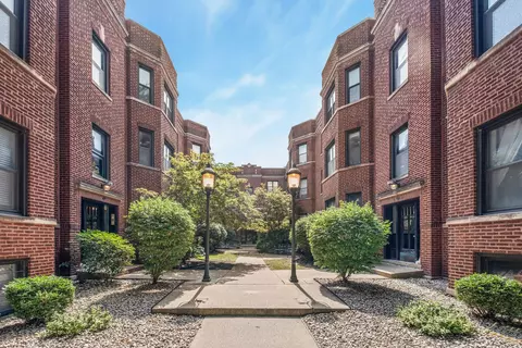 903 W Cornelia Ave #1N, Chicago, IL 60657