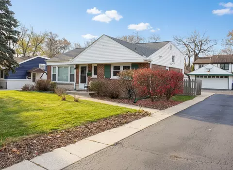 305 Maple St, Glen Ellyn, IL 60137