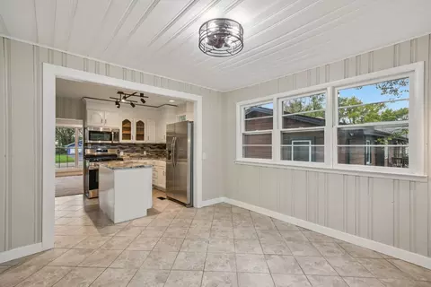 Entry Way - 10280 Kenilworth Ave, Algonquin, IL 60102 photo 1 of 1