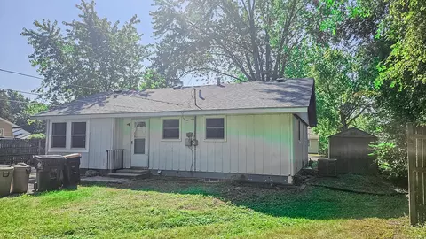Exterior - 460 Maplewood Dr, Antioch, IL 60002 photo 4 of 7