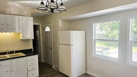 Kitchen - 460 Maplewood Dr, Antioch, IL 60002 photo 4 of 4