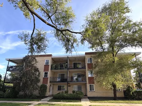 4628 River Rd #1B, Schiller Park, IL 60176