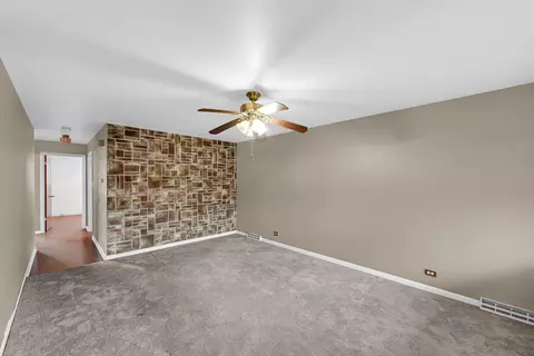 Living - 7616 S Lorel Ave, Burbank, IL 60459 photo 1 of 2