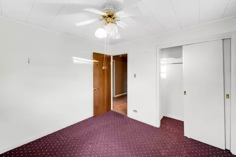 Bedroom - 7616 S Lorel Ave, Burbank, IL 60459 photo 2 of 6