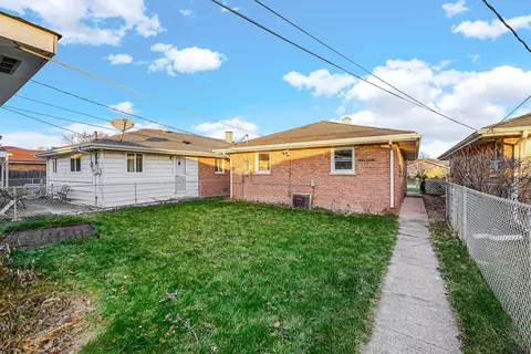 Exterior - 7616 S Lorel Ave, Burbank, IL 60459 photo 3 of 3