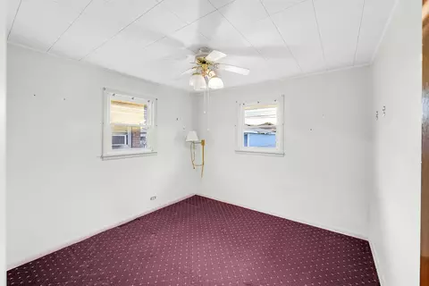 Bedroom - 7616 S Lorel Ave, Burbank, IL 60459 photo 1 of 6