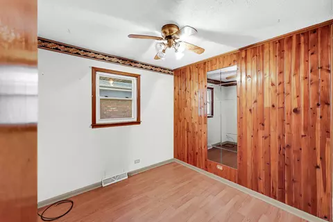 Bedroom - 7616 S Lorel Ave, Burbank, IL 60459 photo 5 of 6