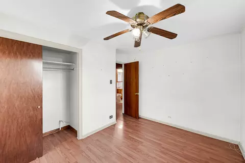 Bedroom - 7616 S Lorel Ave, Burbank, IL 60459 photo 4 of 6