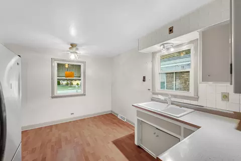 Kitchen - 7616 S Lorel Ave, Burbank, IL 60459 photo 3 of 3