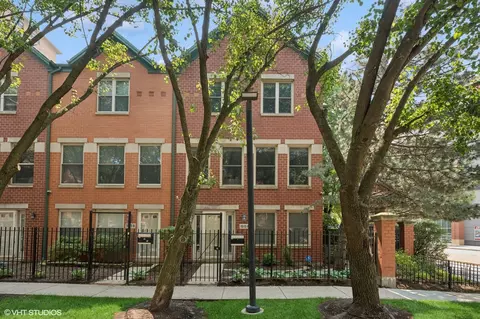 1513 N Clybourn Ave #A, Chicago, IL 60610