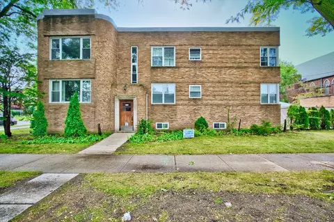 2535 W Glenlake Ave, Chicago, IL 60659