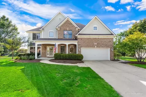 438 Mallard Point Dr, North Aurora, IL 60542