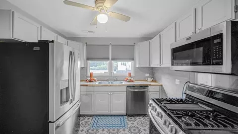 Kitchen - 16219 Turner Ave, Markham, IL 60428 photo 2 of 3