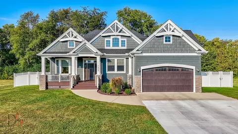 1403 Shaws Ln, Ottawa, IL 61350