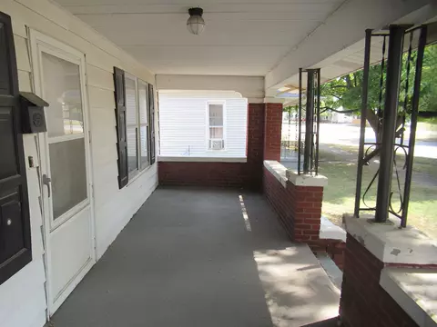 2808 Prairie Ave, Mattoon, IL 61938 photo 3