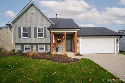 1718 Jeanette Ave, Saint Charles, IL 60174