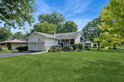 Exterior - 104 Elm St, Wheaton, IL 60189 photo 2 of 5