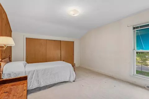 Bedroom - 104 Elm St, Wheaton, IL 60189 photo 4 of 4