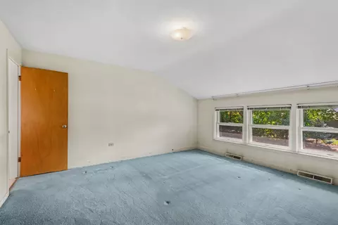 Bedroom - 104 Elm St, Wheaton, IL 60189 photo 2 of 4