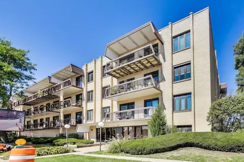 7710 Dempster St #204, Morton Grove, IL 60053