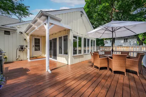 Exterior - 1255 Tinker Way, Glenview, IL 60025 photo 5 of 10