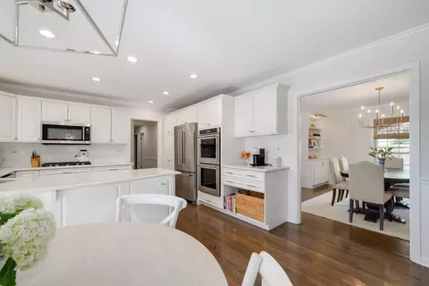 Kitchen - 1255 Tinker Way, Glenview, IL 60025 photo 5 of 5
