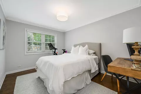 Bedroom - 1255 Tinker Way, Glenview, IL 60025 photo 2 of 2