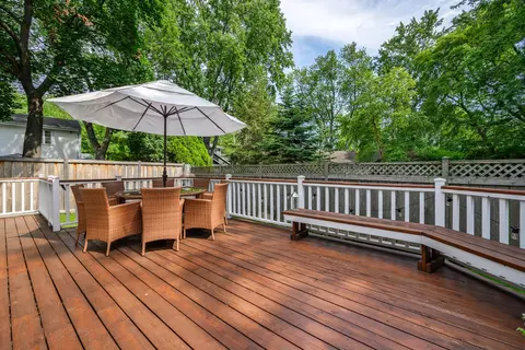 Exterior - 1255 Tinker Way, Glenview, IL 60025 photo 4 of 10