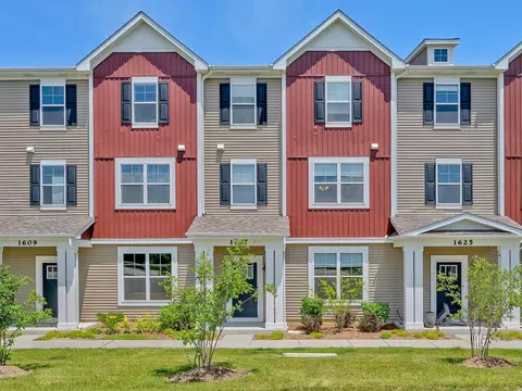 1617 Albany St, Grayslake, IL 60030