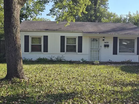 1406 E 15th Pl, Ford Heights, IL 60411