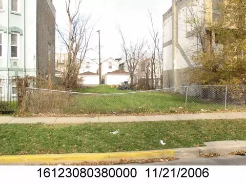 3126 W Walnut St, Chicago, IL 60612