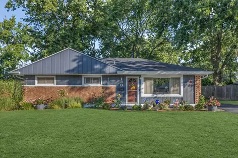 130 Shabbona Dr, Park Forest, IL 60466