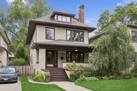 136 S Taylor Ave, Oak Park, IL 60302