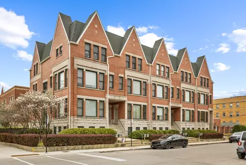 1151 E 45th St #1151, Chicago, IL 60653