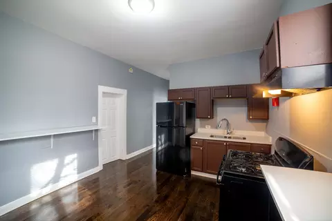 Kitchen - 5920 S Princeton Ave, Chicago, IL 60621 photo 1 of 2