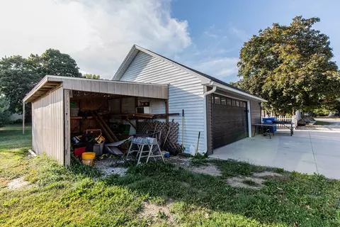 425 E Main St, Wyanet, IL 61379 photo 36