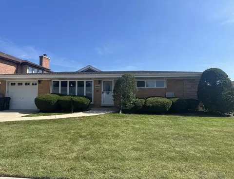 8025 W Giddings St, Norridge, IL 60706