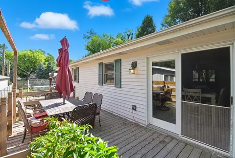 Exterior - 10304 Wilmette Ave, Algonquin, IL 60102 photo 7 of 8