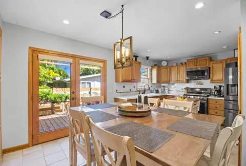 Dining - 10304 Wilmette Ave, Algonquin, IL 60102 photo 1 of 1