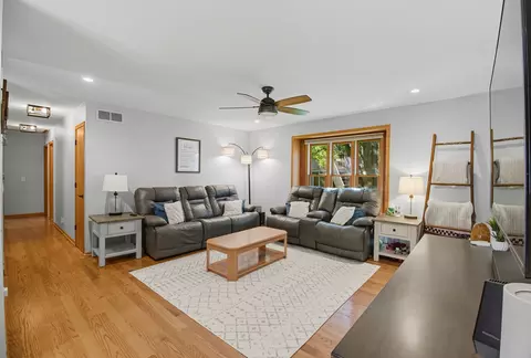Living - 10304 Wilmette Ave, Algonquin, IL 60102 photo 3 of 3