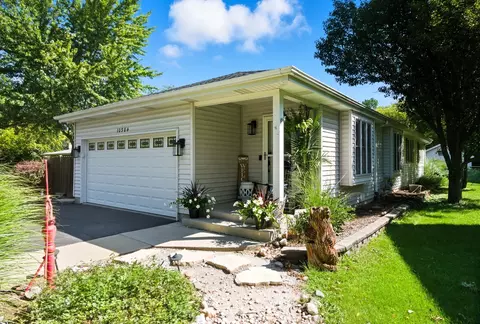 10304 Wilmette Ave, Algonquin, IL 60102